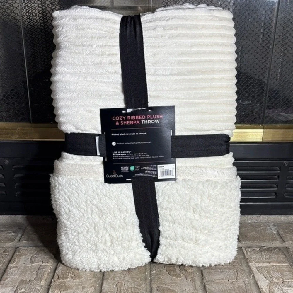 His & Her Cuddl Duds Cozy Plush Sherpa Throw Blanket: Gray & Ivory 50